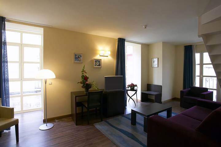 Room 10 of 39