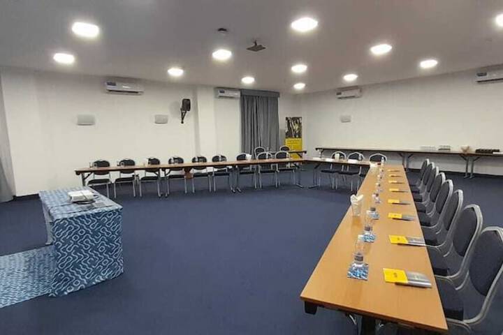 Business Center 53 of 69