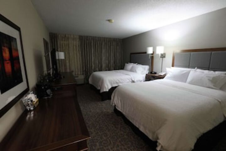 Room 19 of 105