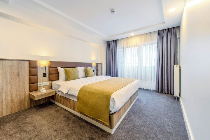 Room 22 of 170
