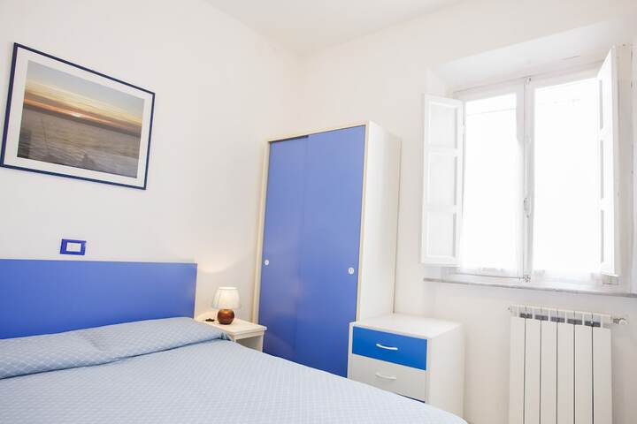 Room 7 of 16
