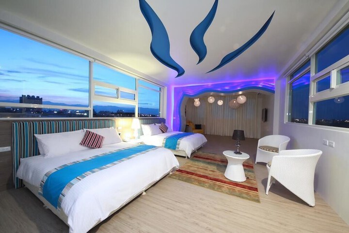 Room 4 of 48