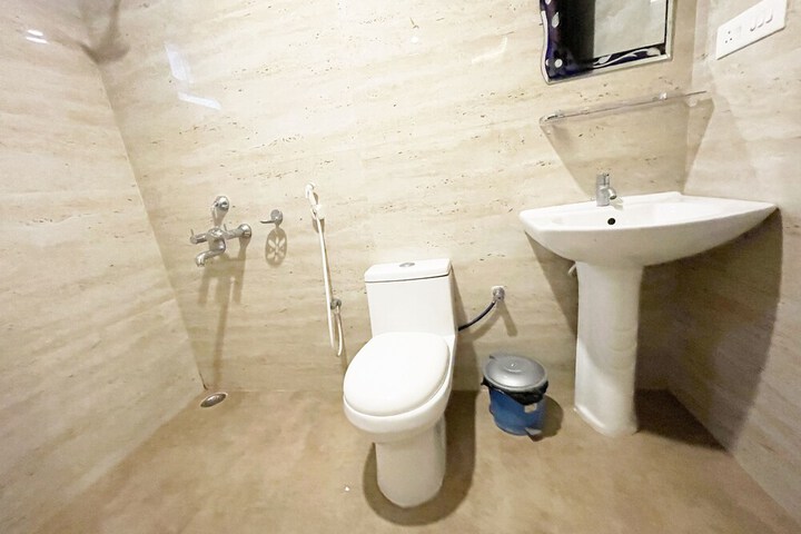 Room 30 of 40
