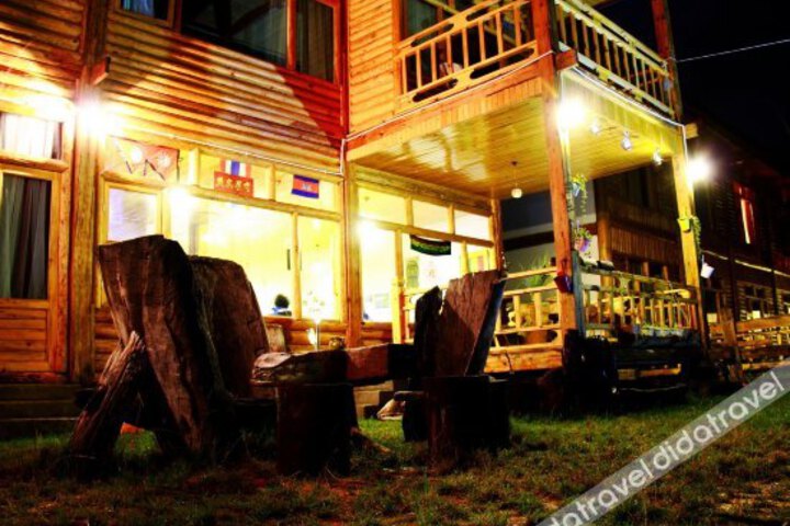 The First Moment Inn