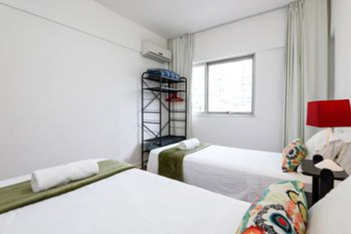 Room 13 of 27