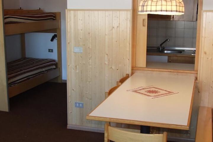 Room 13 of 46