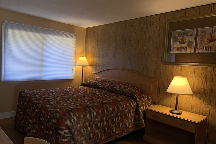 Room 12 of 63