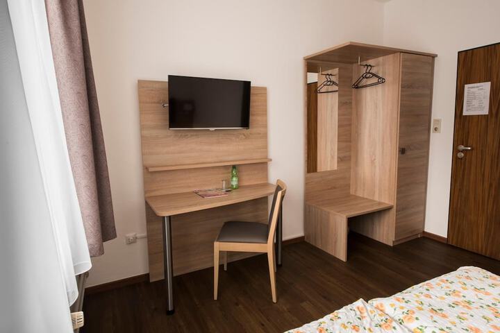 Room 19 of 46