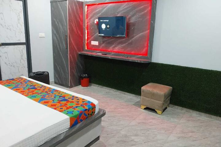 Room 8 of 29