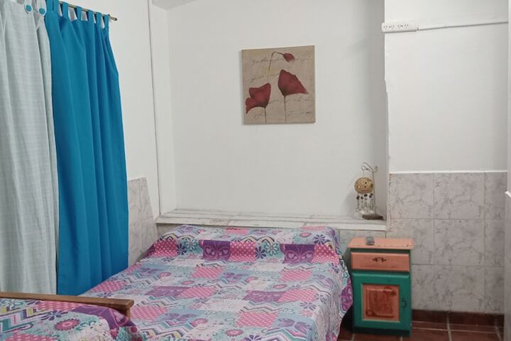 Room 13 of 30