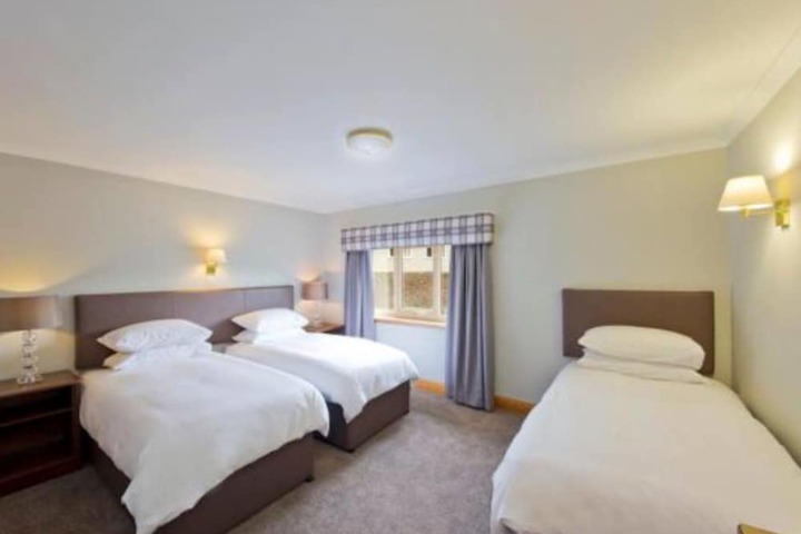 Room 2 of 29