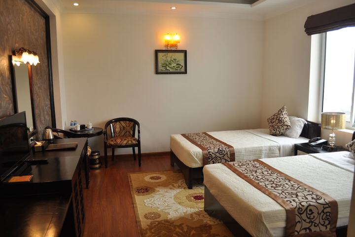 Room 16 of 34