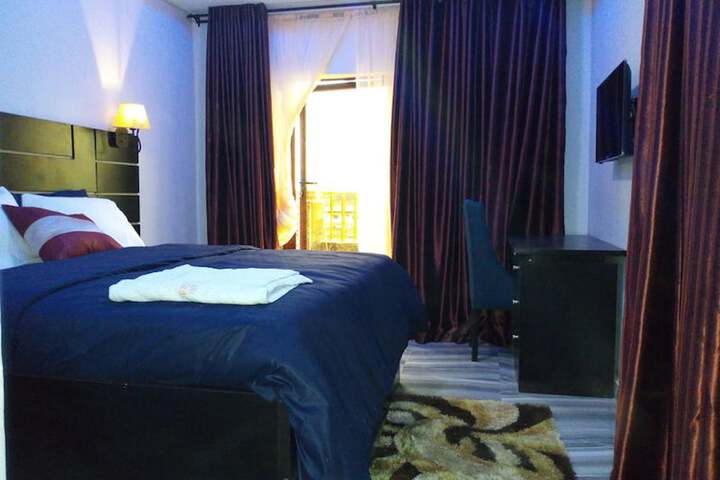 White Court View Hotel