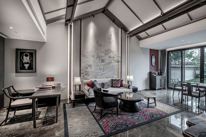 Room 27 of 41