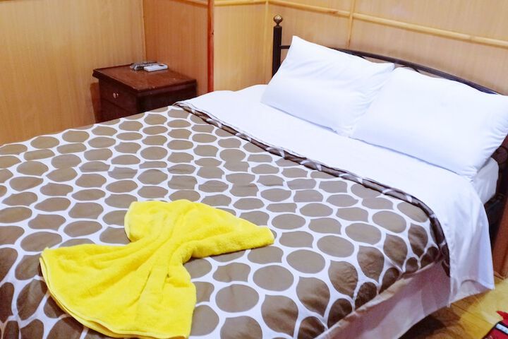 Room 11 of 38
