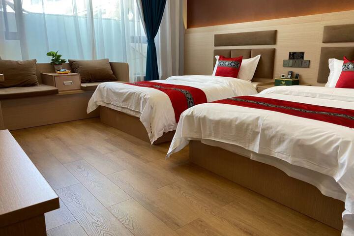 Pingan Yujia Business Hotel