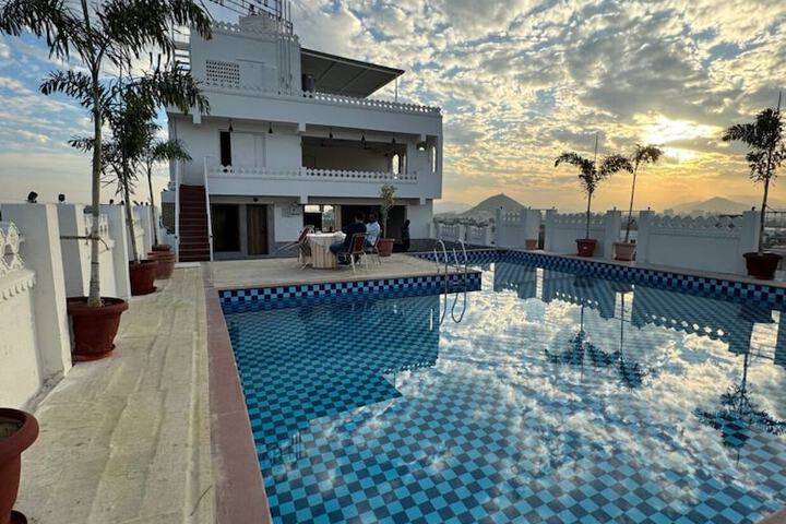 Pool 26 of 43