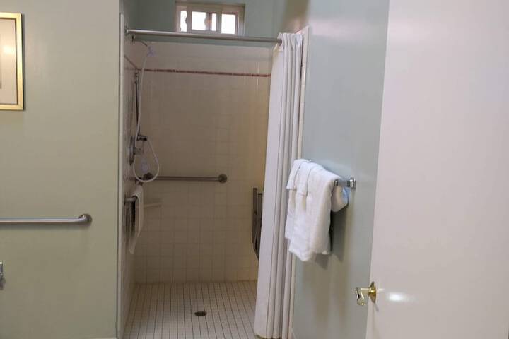 Room 35 of 58
