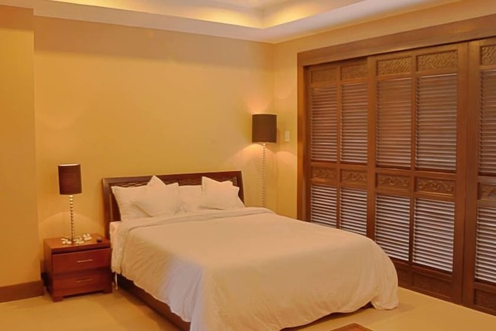 Room 5 of 44