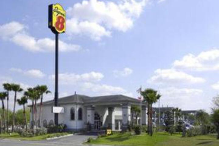 Super 8 by Wyndham Donna in Donna, TX