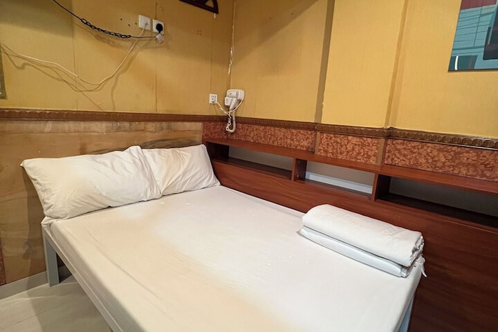 Room 21 of 49