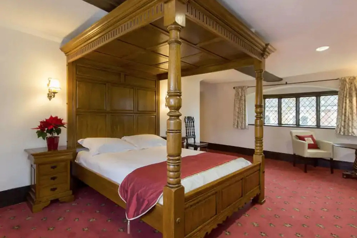 Room 2 of 13