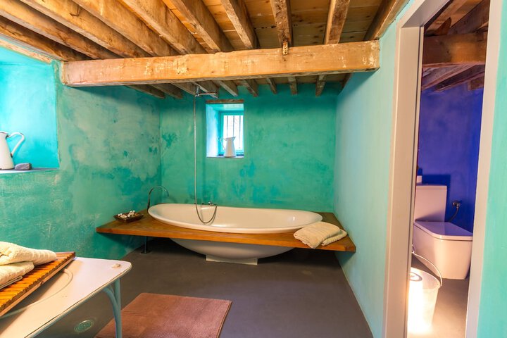 Room 8 of 37