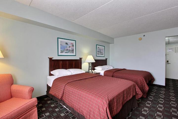 2 Double Beds (5 of 9)