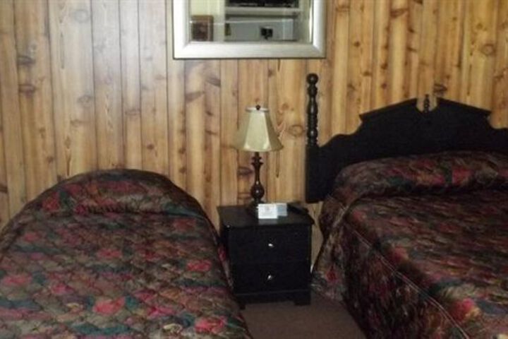 Room 5 of 10