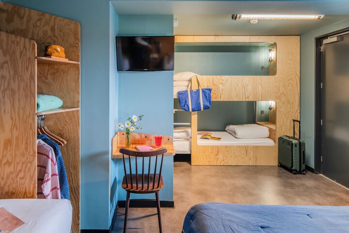 Room 19 of 36