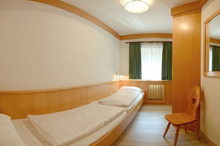 Room 20 of 72