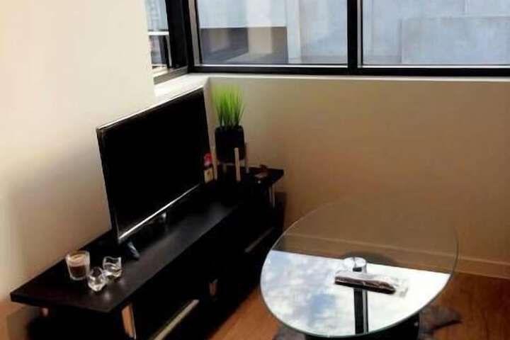 Room 6 of 14