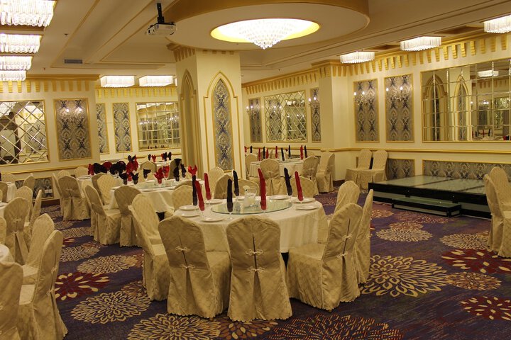 Ballroom/Hall 35 of 47
