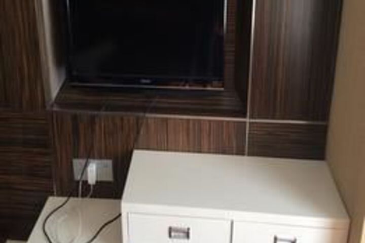 Room 28 of 51