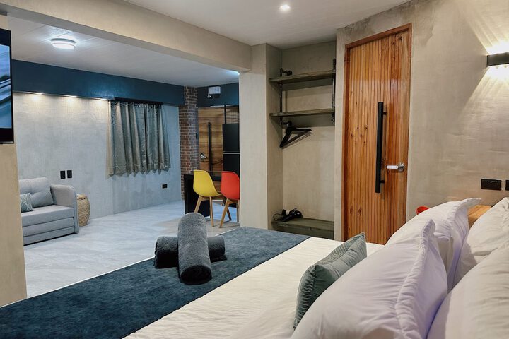 Room 55 of 80