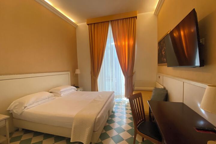 Room 60 of 180