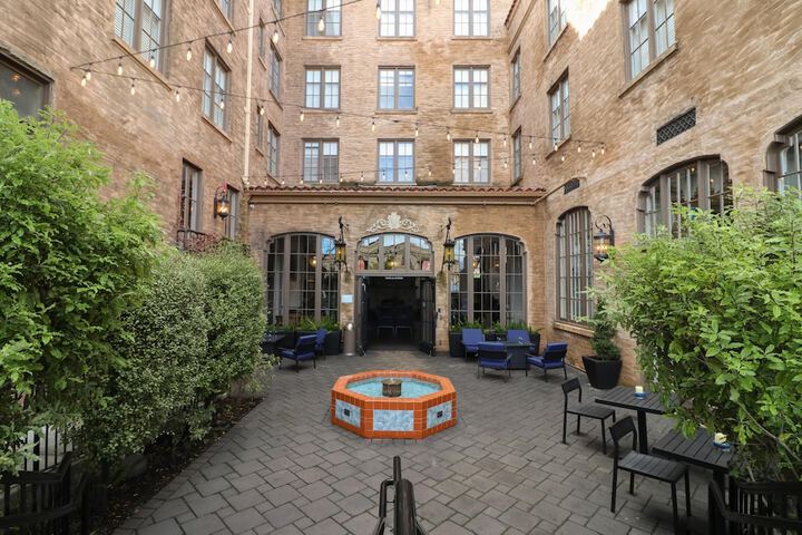 Hotel Exterior 86 of 95