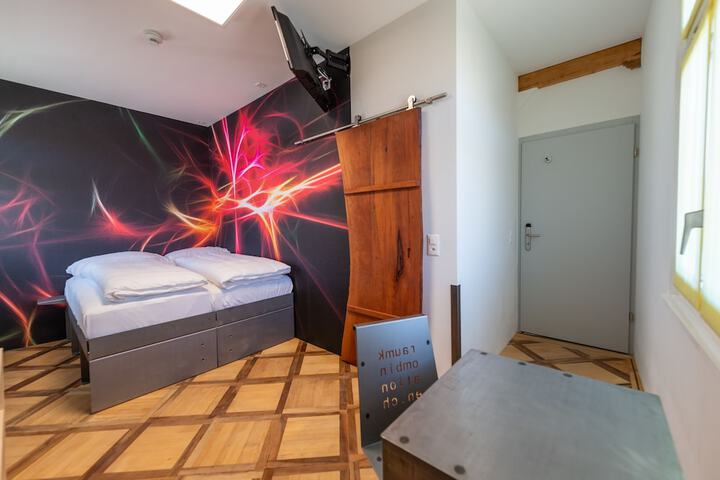 Room 52 of 111