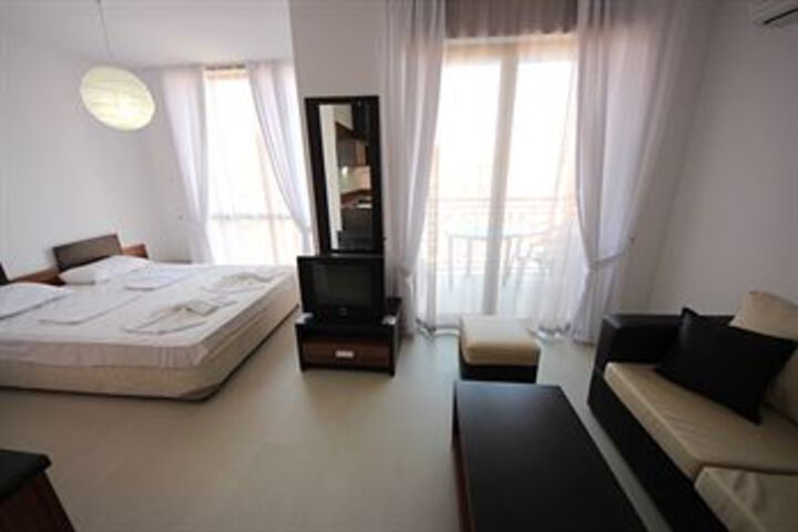 Room 46 of 153