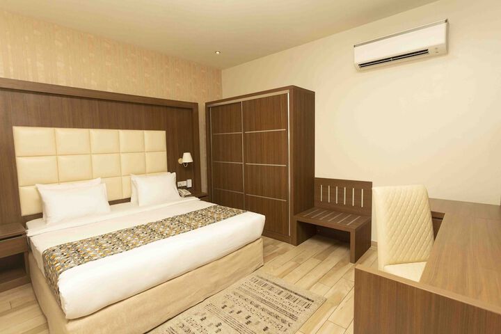 Room 20 of 83