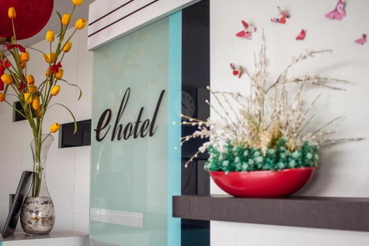 e Hotel