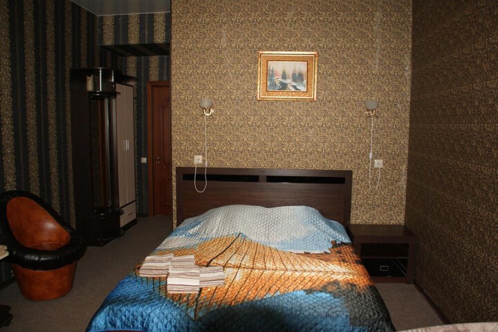 Room 13 of 65