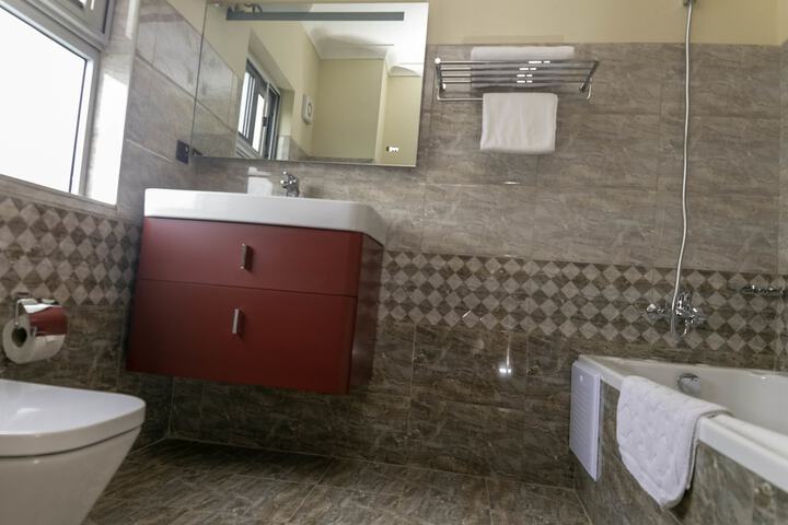 Room 58 of 230