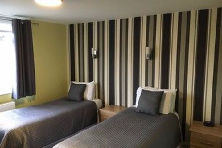 Room 11 of 17