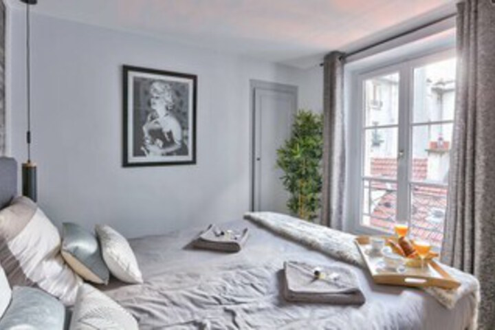 Room 2 of 15