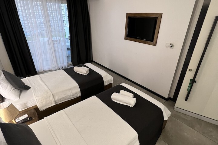Room 18 of 35