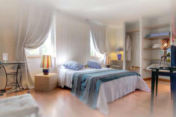 Room 5 of 15