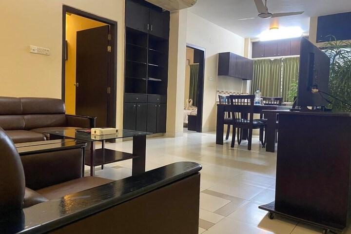 Room 13 of 20