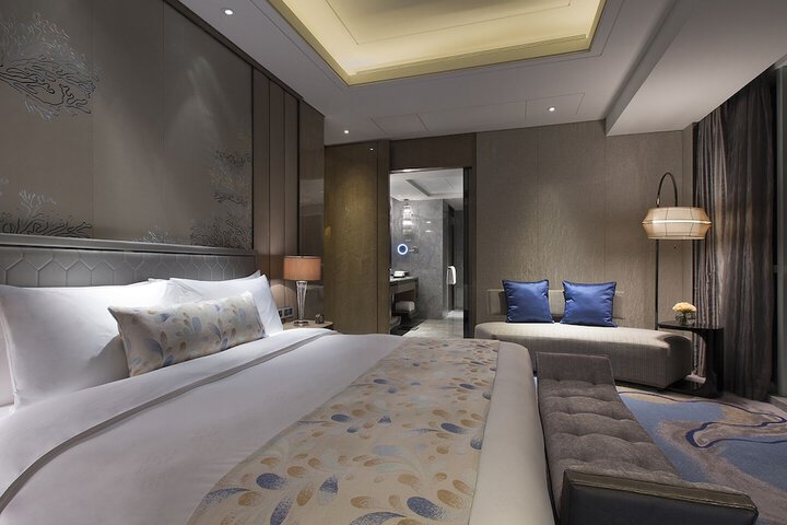 Room 40 of 74