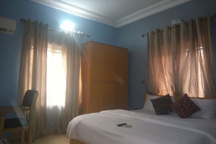 Room 13 of 14
